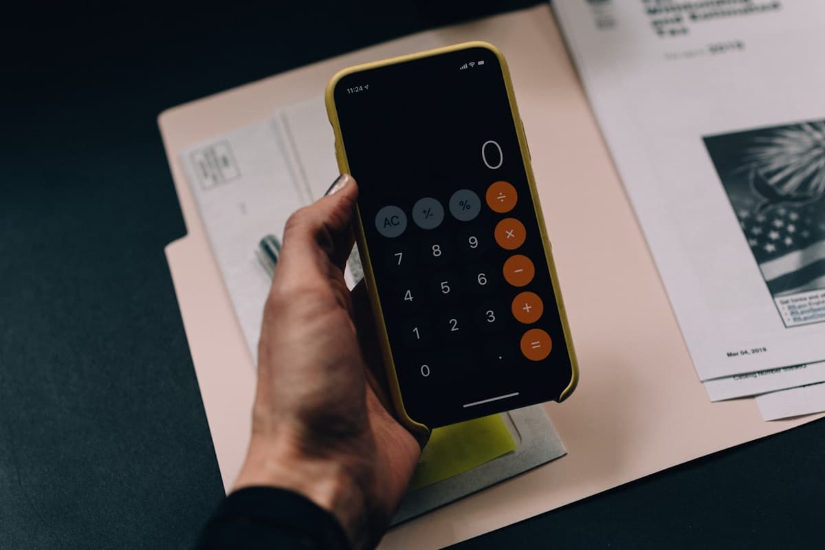 Budget, factures et calculatrice pour une copropriété