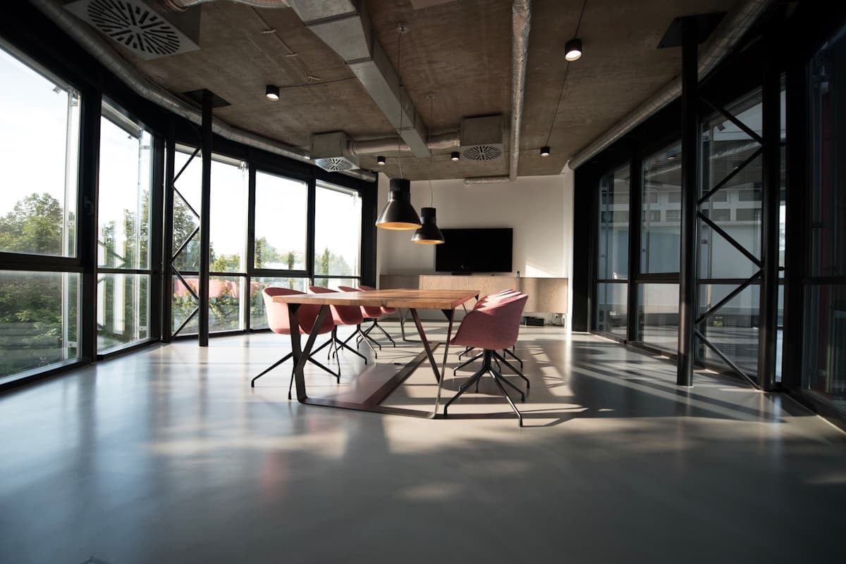 Bureau lumineux, contexte de rénovation et de diagnostic